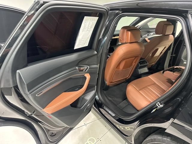 Used 2024 Audi Q8 e-tron Premium Plus w/ Premium Plus Package AWD/4WD image 20