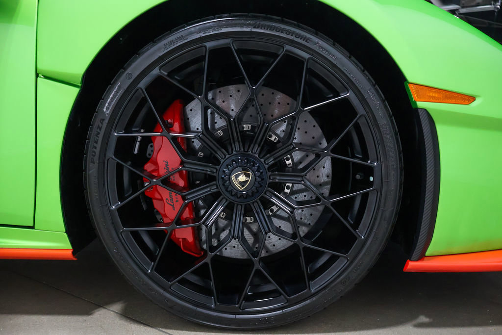 Used 2022 Lamborghini Huracan STO image 15