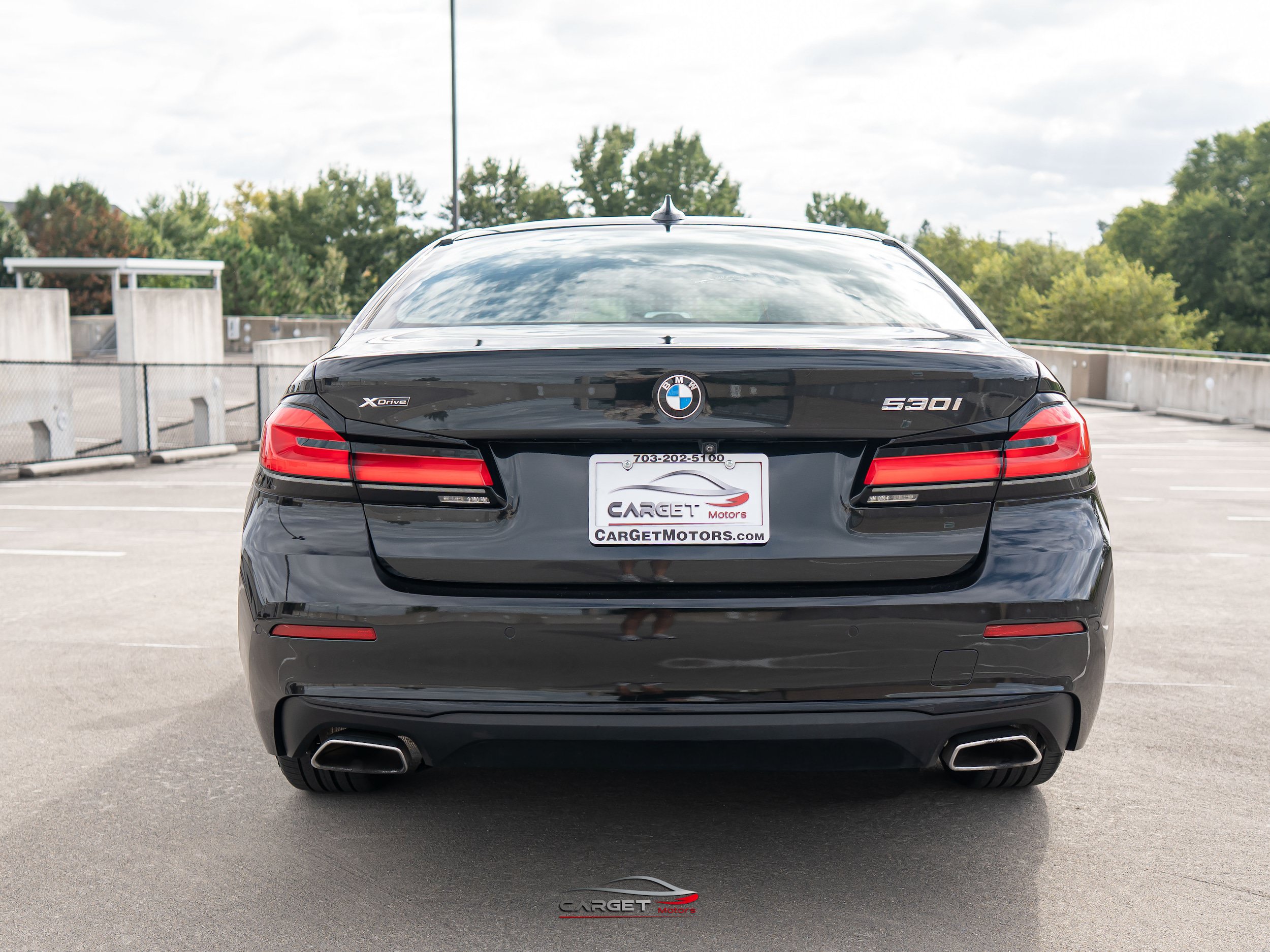 Used 2021 BMW 530i xDrive w/ Convenience Package AWD/4WD image 5