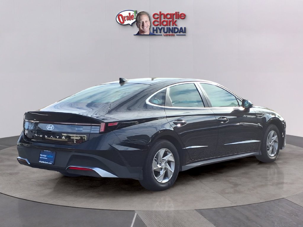 Used 2026 Hyundai Sonata SE FWD image 5