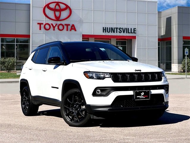 Used 2023 Jeep Compass Altitude