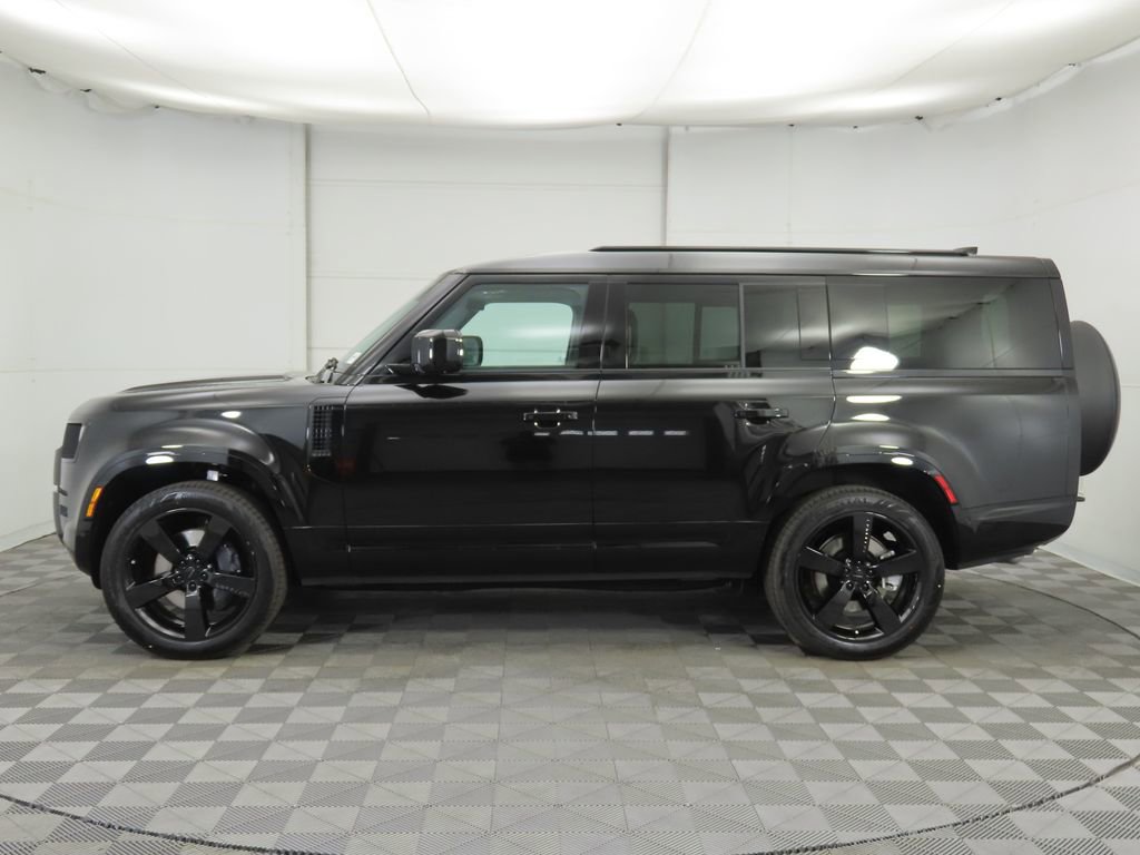 New 2026 Land Rover Defender 130 X-Dynamic SE image 8