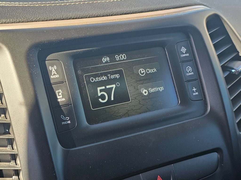Used 2017 Jeep Cherokee Sport AWD/4WD image 39