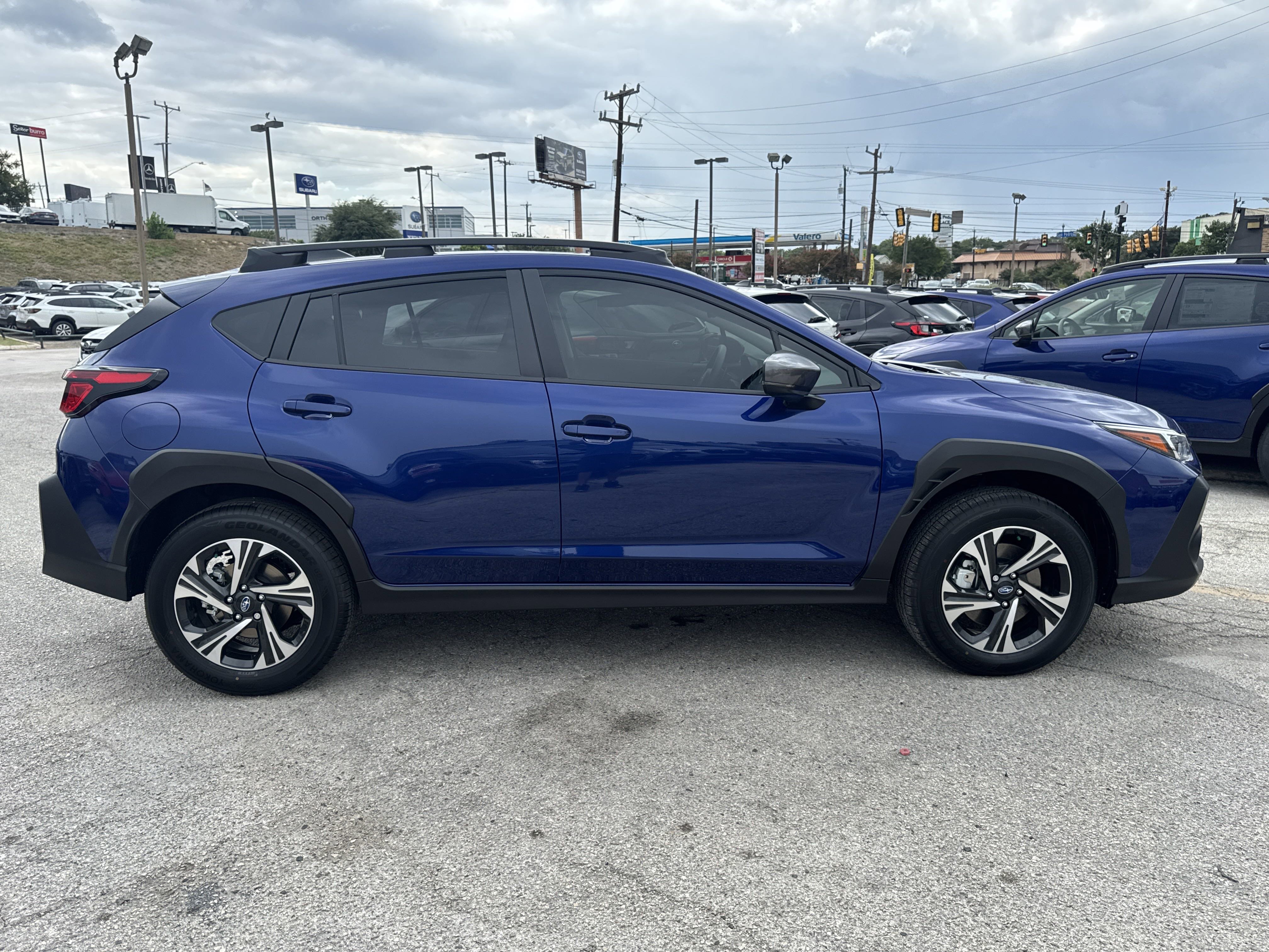 New 2025 Subaru Crosstrek 2.5i Premium image 2