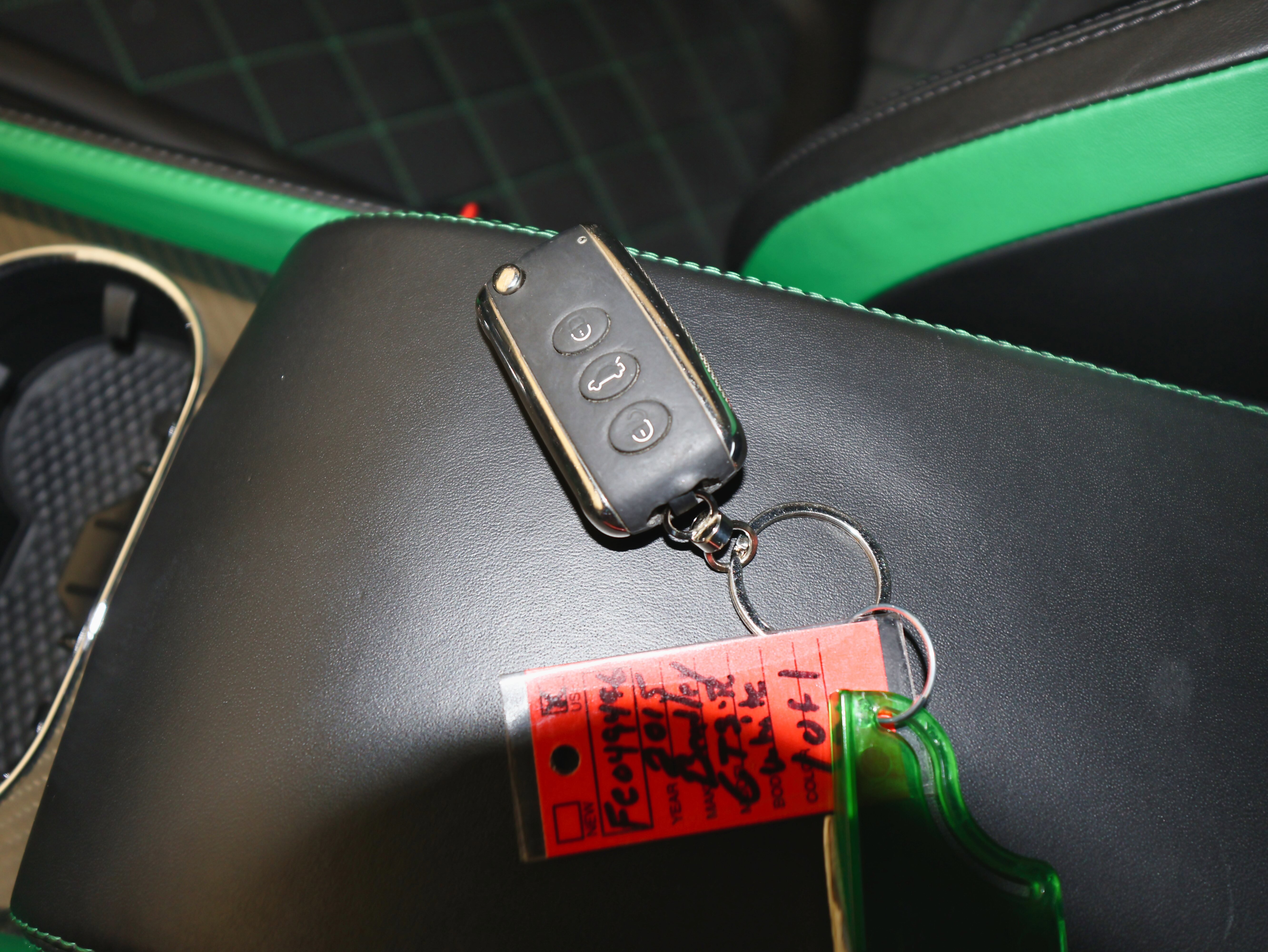 Used 2015 Bentley Continental GT3-R image 35