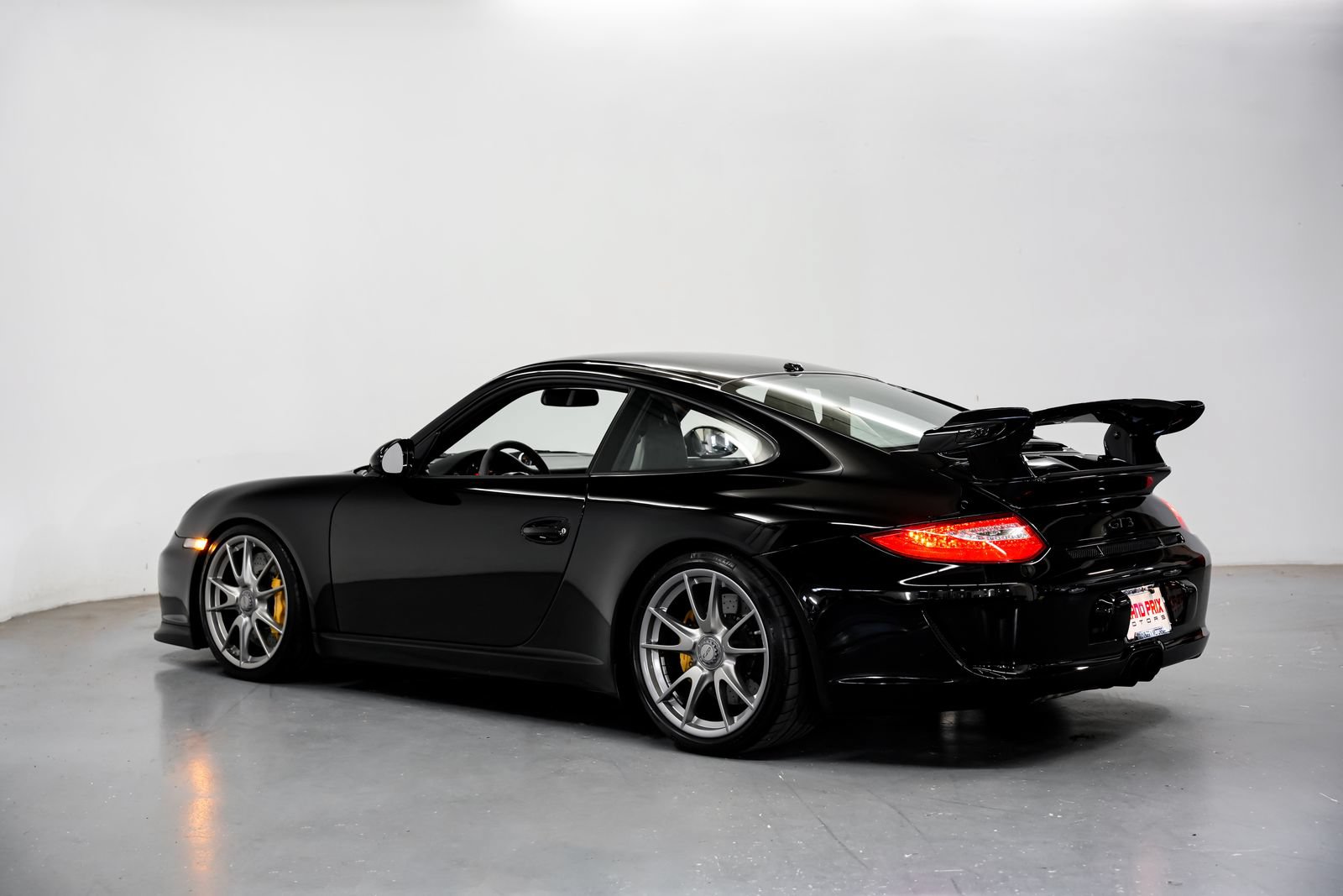 Used 2010 Porsche 911 GT3 RWD image 8