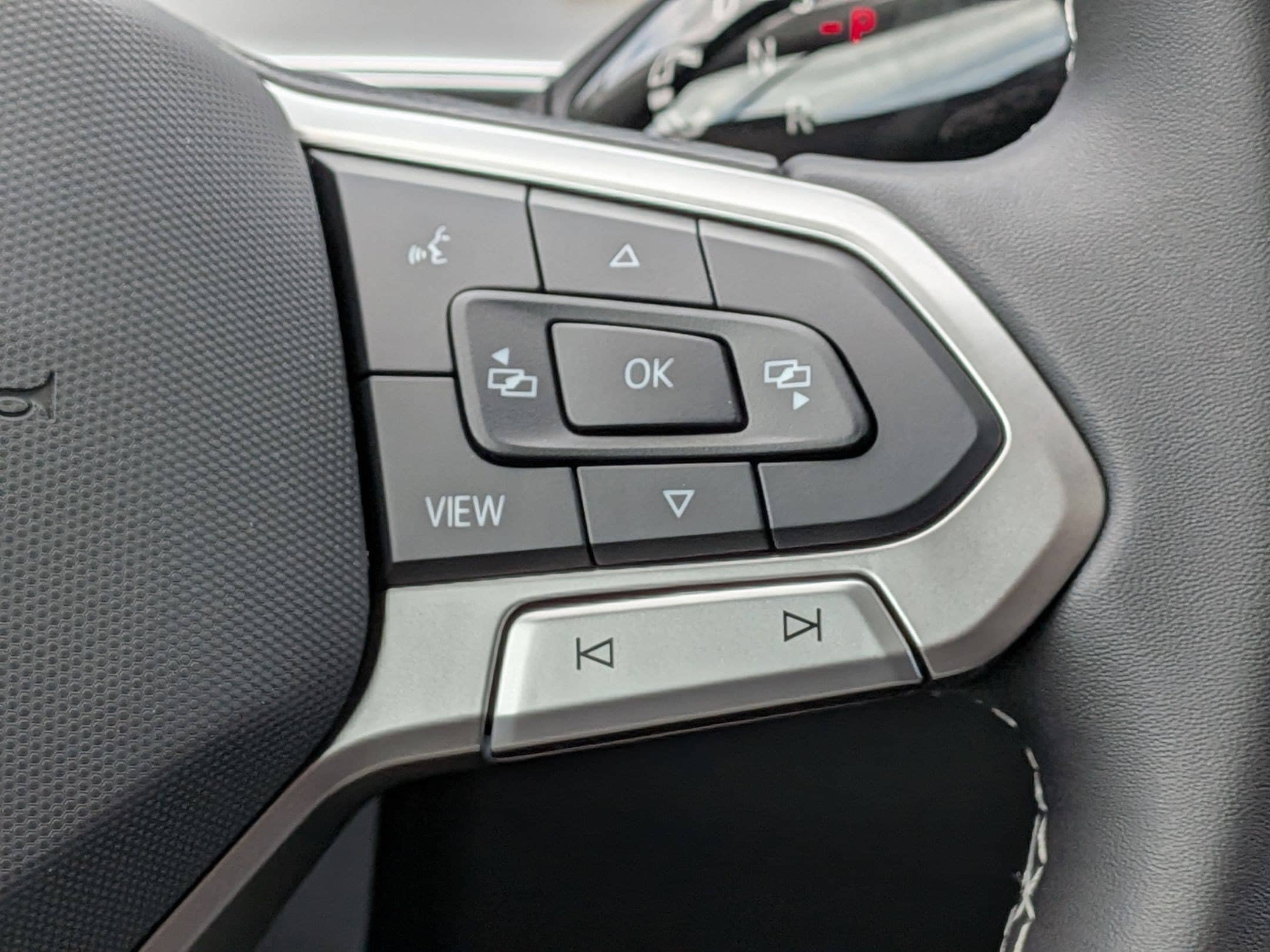 New 2026 Volkswagen Tiguan SE AWD/4WD image 19