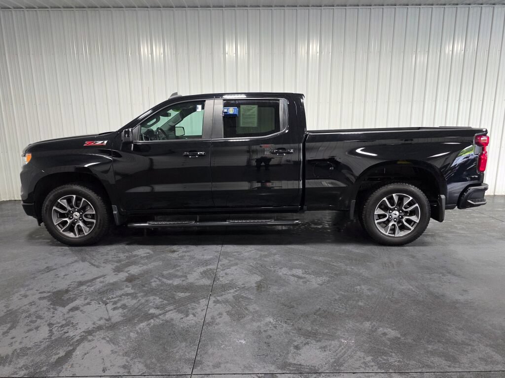Used 2022 Chevrolet Silverado 1500 RST w/ Convenience Package II AWD/4WD image 4