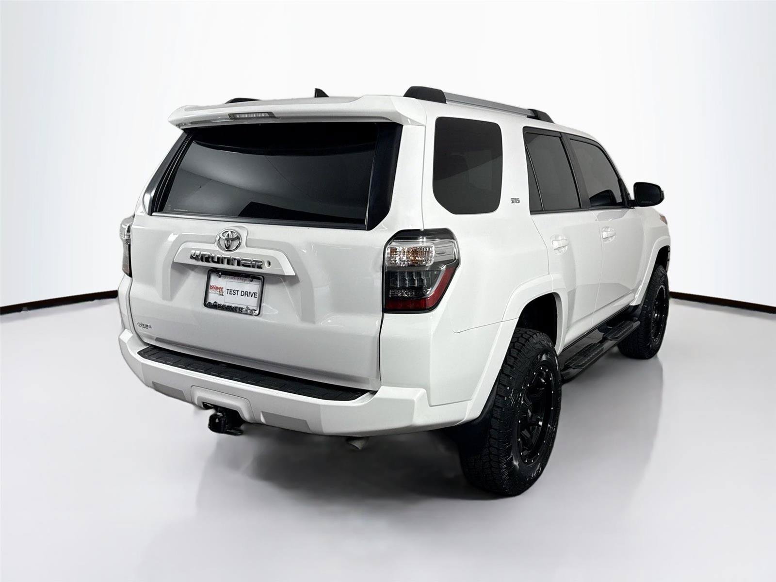 Used 2019 Toyota 4Runner SR5 AWD/4WD image 2