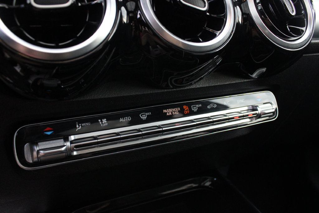 Used 2021 Mercedes-Benz GLB 250 image 18