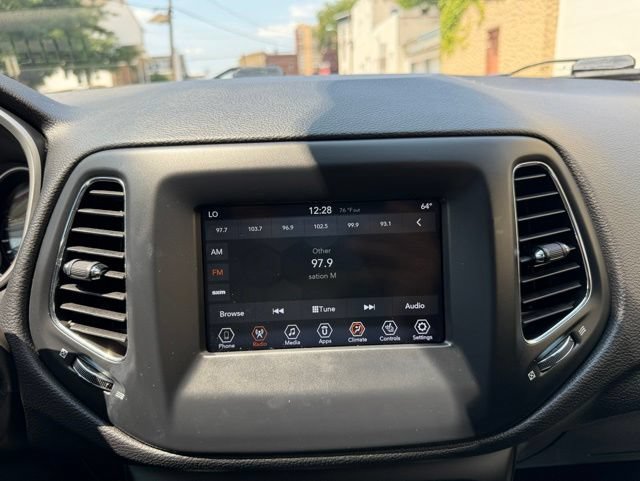 Used 2020 Jeep Compass Latitude AWD/4WD image 29