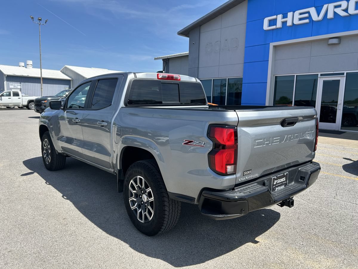 Used 2023 Chevrolet Colorado Z71 w/ Z71 Convenience Package 2 AWD/4WD image 6