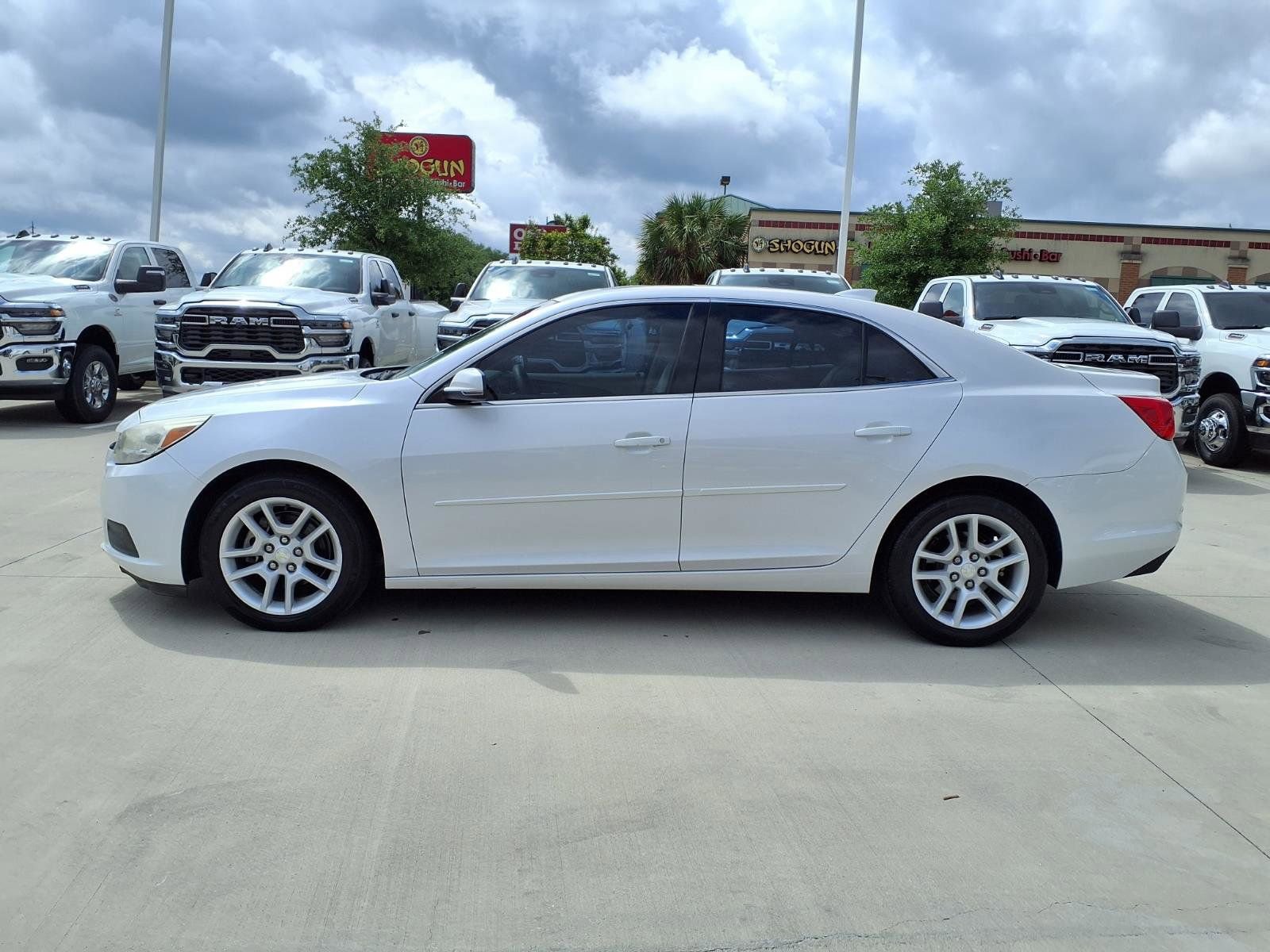 Used 2015 Chevrolet Malibu LT FWD image 8