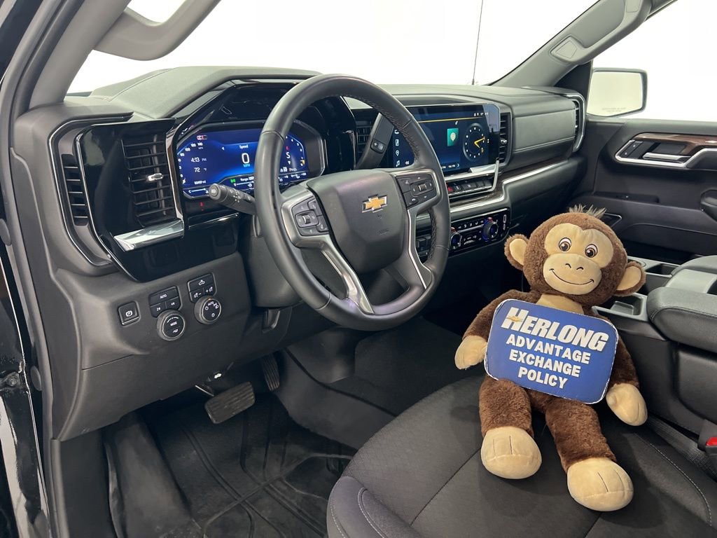 Used 2025 Chevrolet Silverado 1500 LT image 9