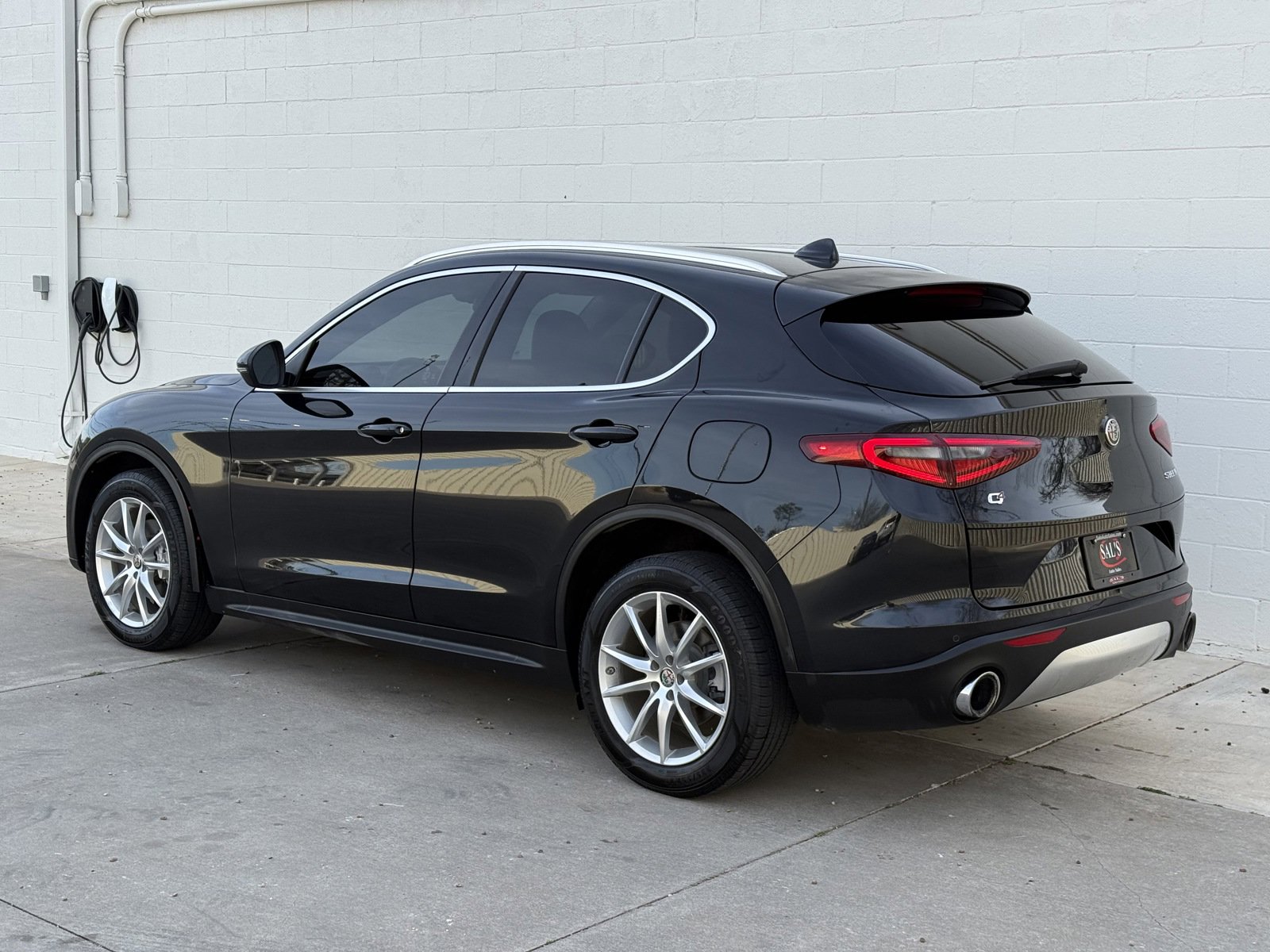 Used 2018 Alfa Romeo Stelvio Ti AWD/4WD image 5