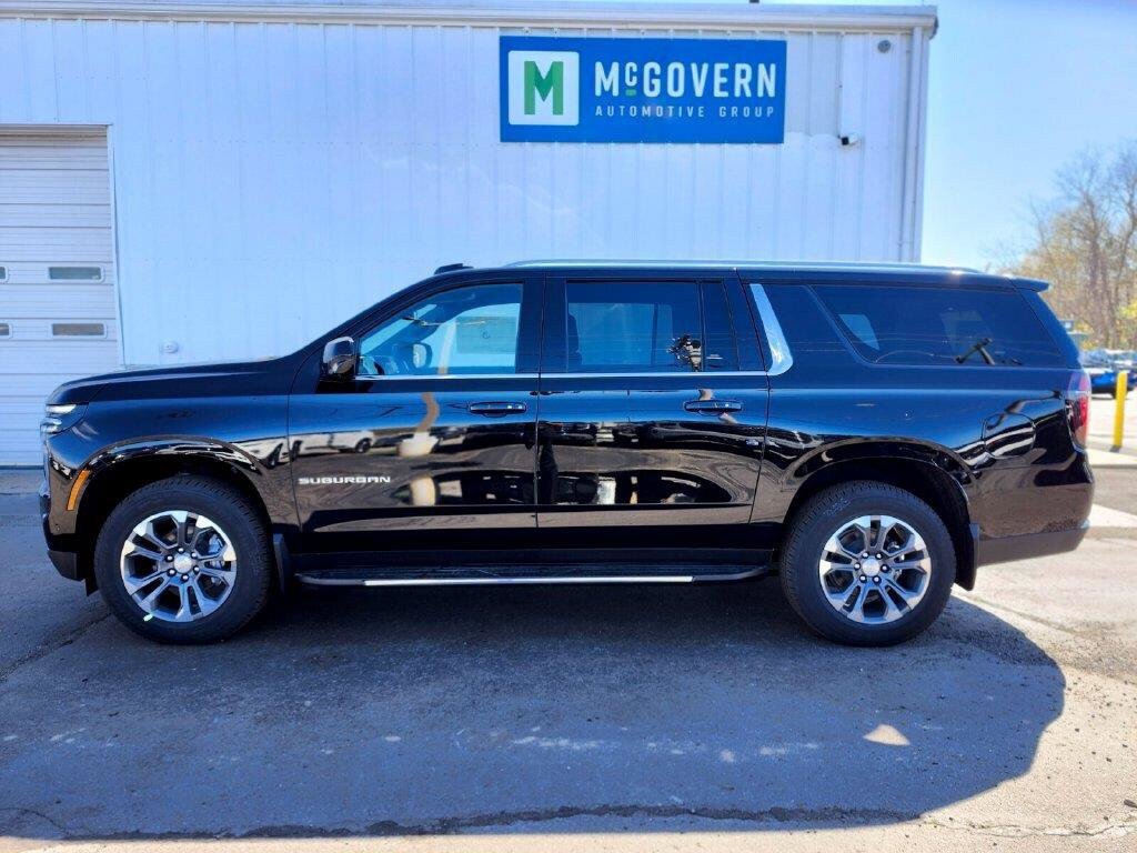 New 2026 Chevrolet Suburban LS AWD/4WD image 2