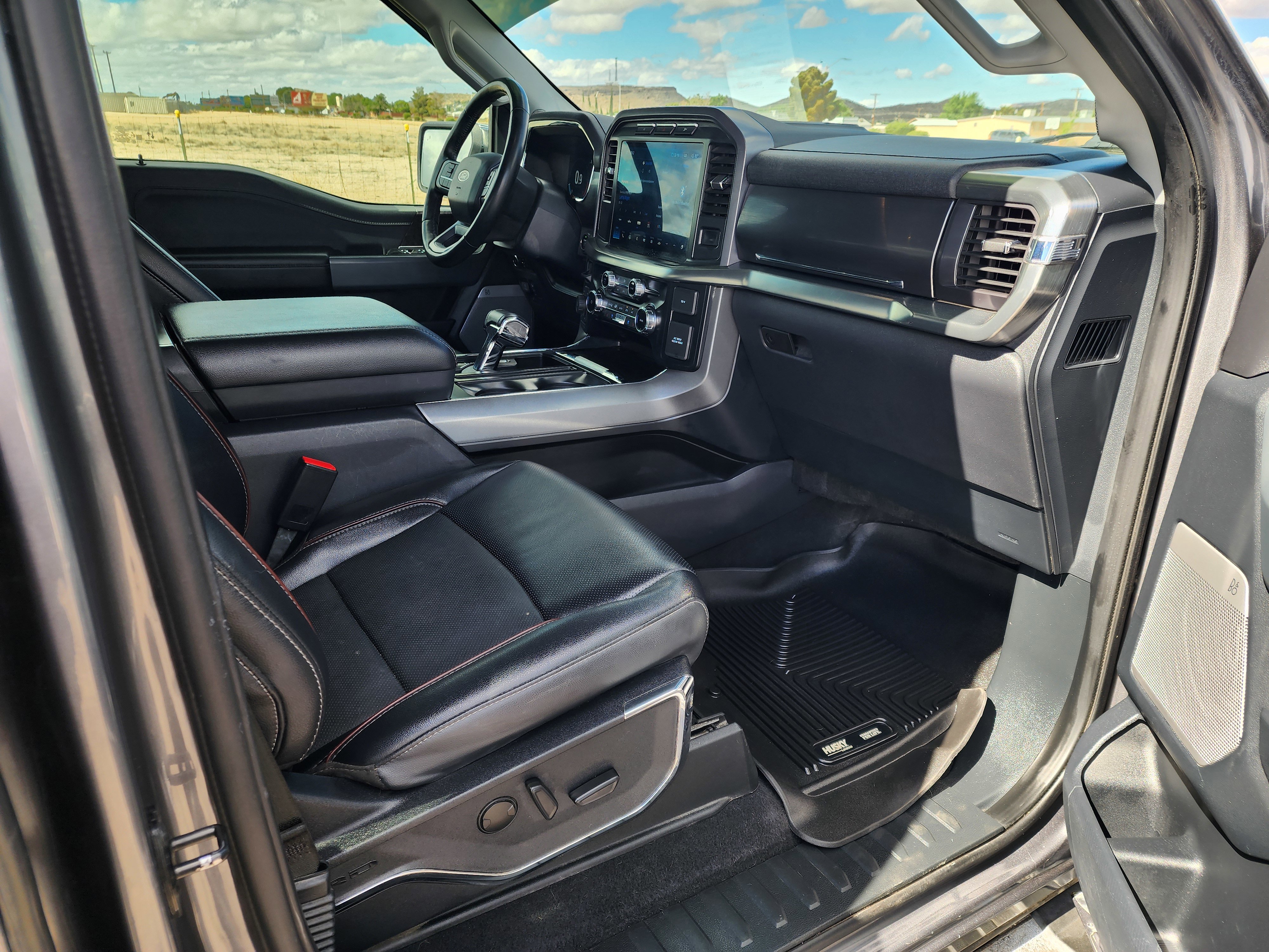 Used 2023 Ford F150 Lariat AWD/4WD image 16