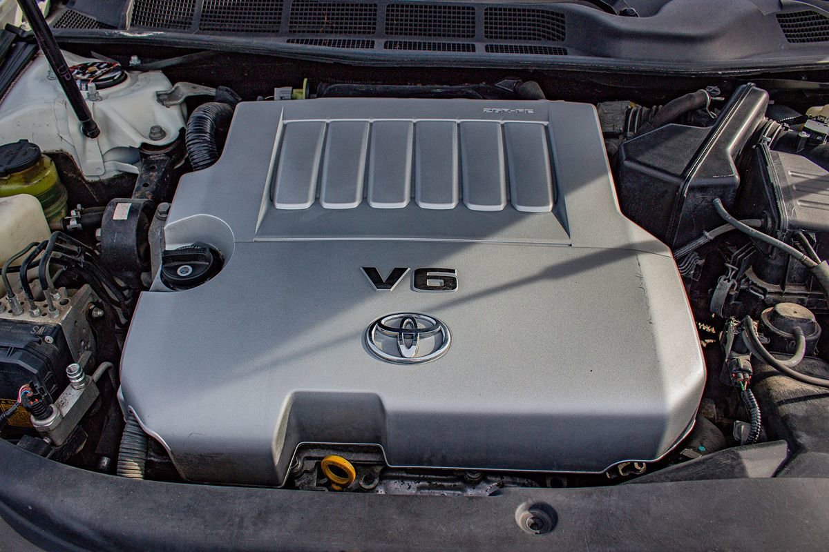 Used 2011 Toyota Avalon Limited FWD image 31