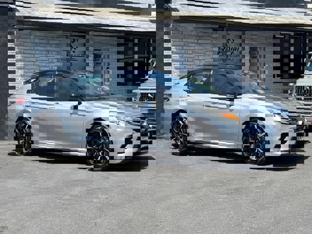 Used 2020 Toyota Camry XSE image 10