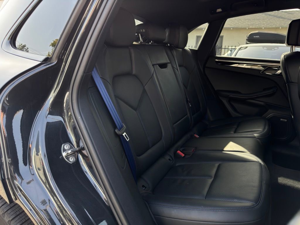 Used 2022 Porsche Macan S image 37