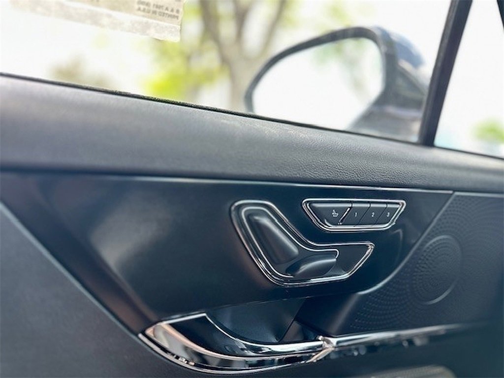 New 2025 Lincoln Corsair Reserve image 10