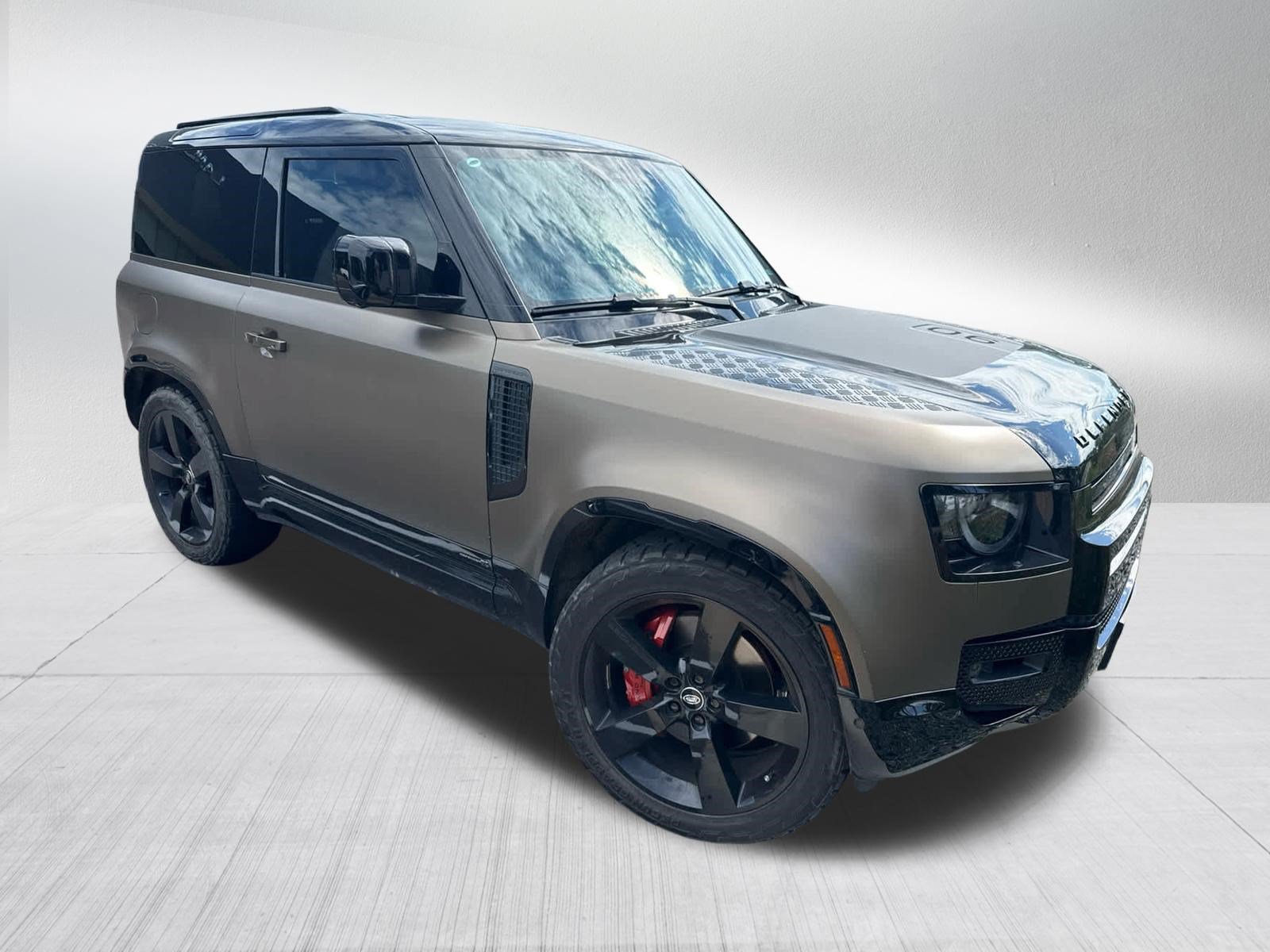 Used 2023 Land Rover Defender 90 X AWD/4WD image 5