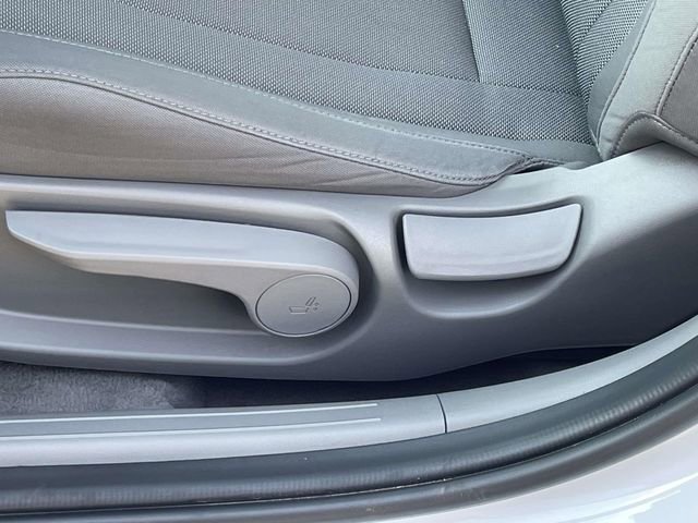 Used 2024 Hyundai Elantra SE FWD image 16