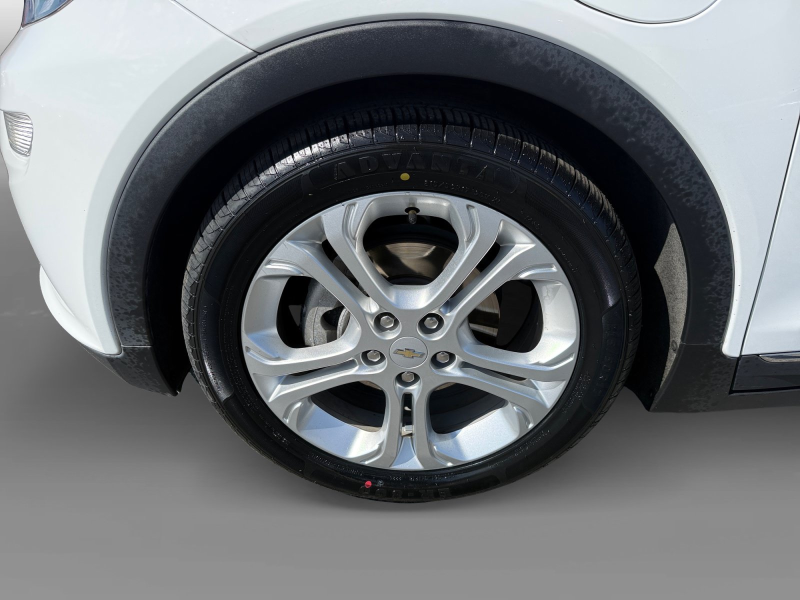 Used 2018 Chevrolet Bolt LT FWD image 9