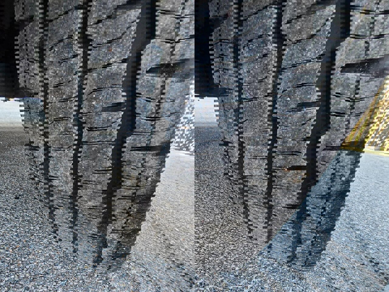 Used 2022 Ford E-Transit Medium Roof image 28