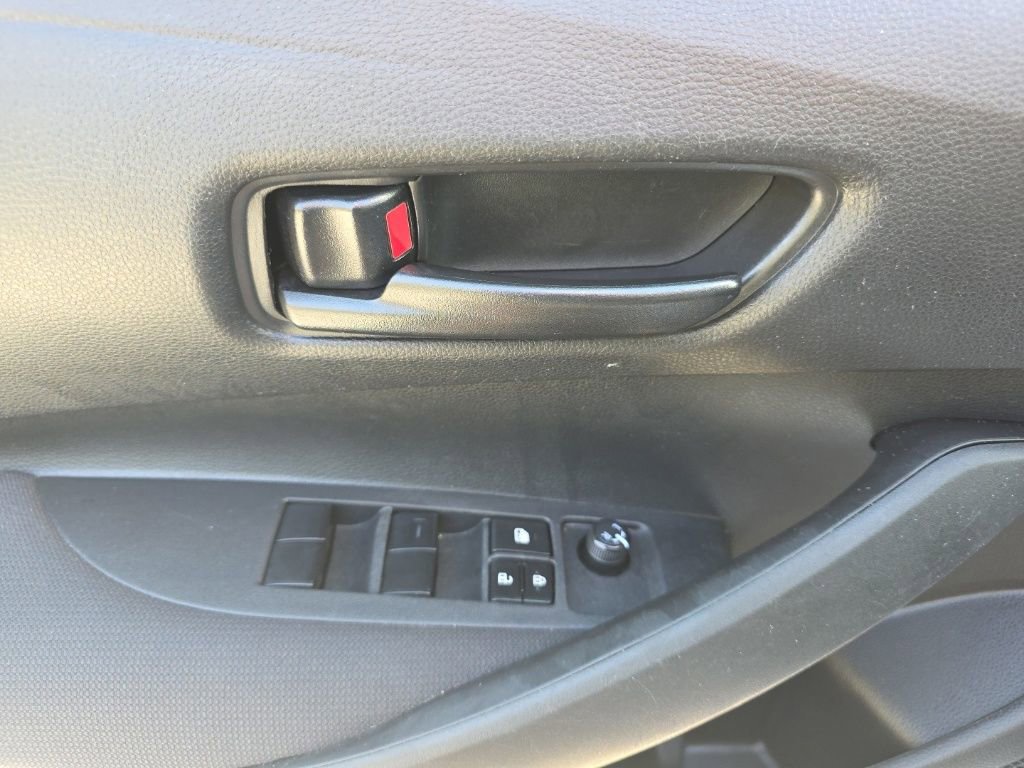 Used 2022 Toyota Corolla LE image 19