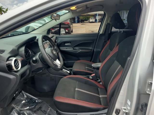 Used 2025 Nissan Versa SR w/ Trunk Package FWD image 18