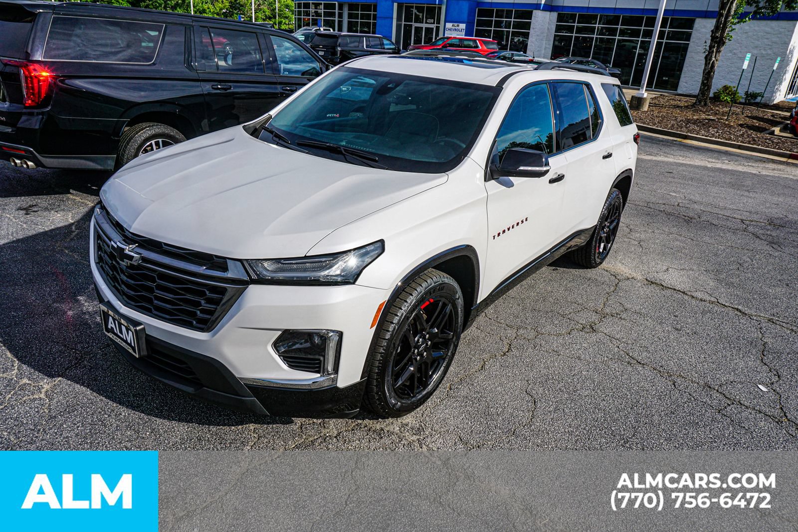 Used 2024 Chevrolet Traverse Premier w/ Redline Edition AWD/4WD image 19
