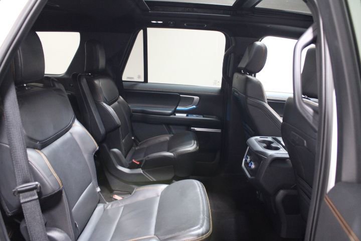 Used 2025 Ford Expedition Tremor image 32