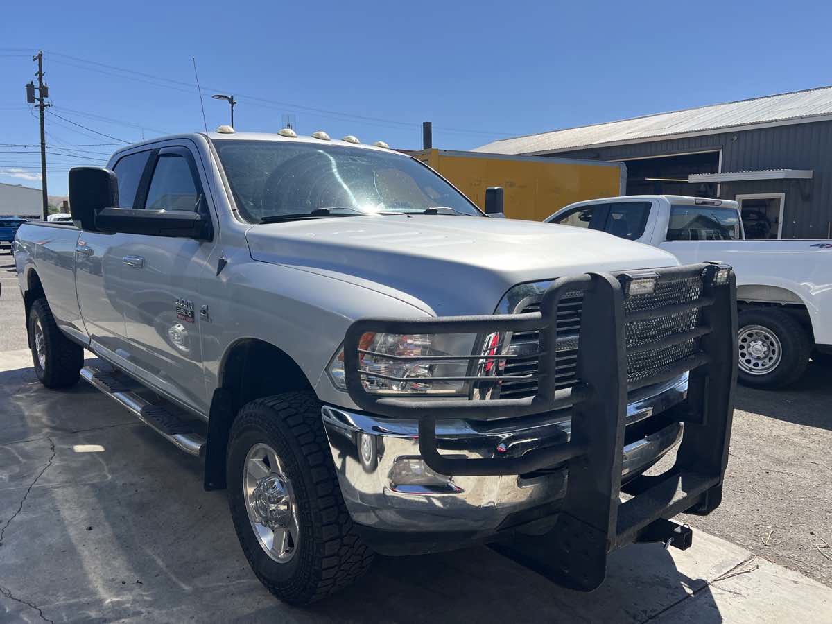 Used 2012 RAM 3500 Big Horn AWD/4WD image 2