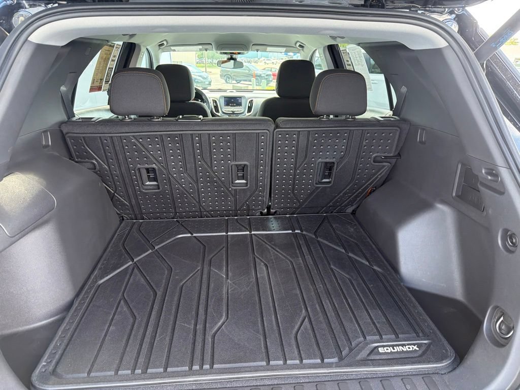 Used 2024 Chevrolet Equinox LT w/ LPO, Floor Liner Package FWD image 9