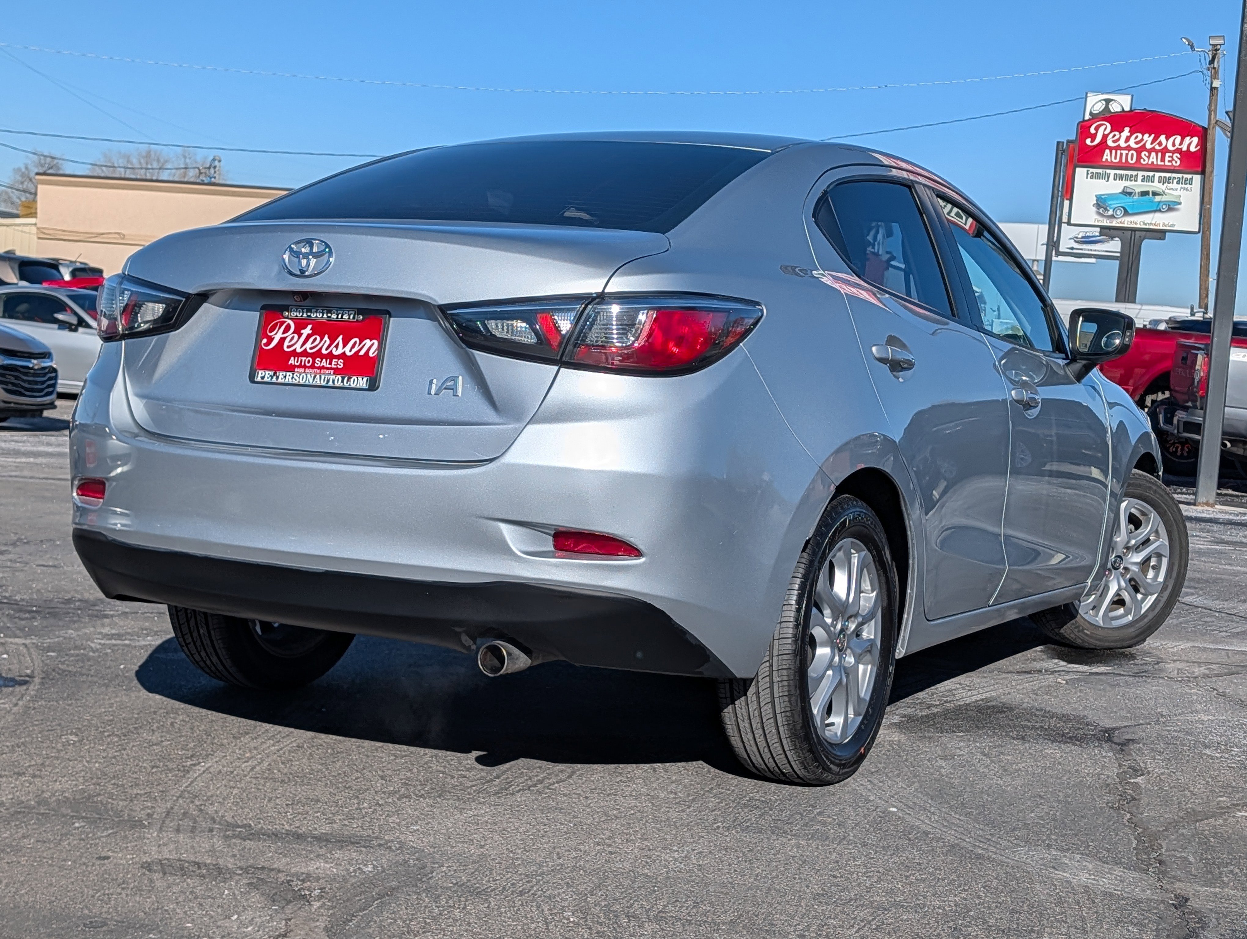 Used 2017 Toyota Yaris iA image 5