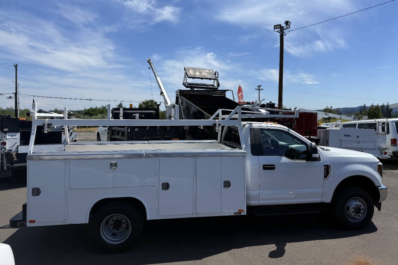 Used 2019 Ford F350 XLT AWD/4WD image 5