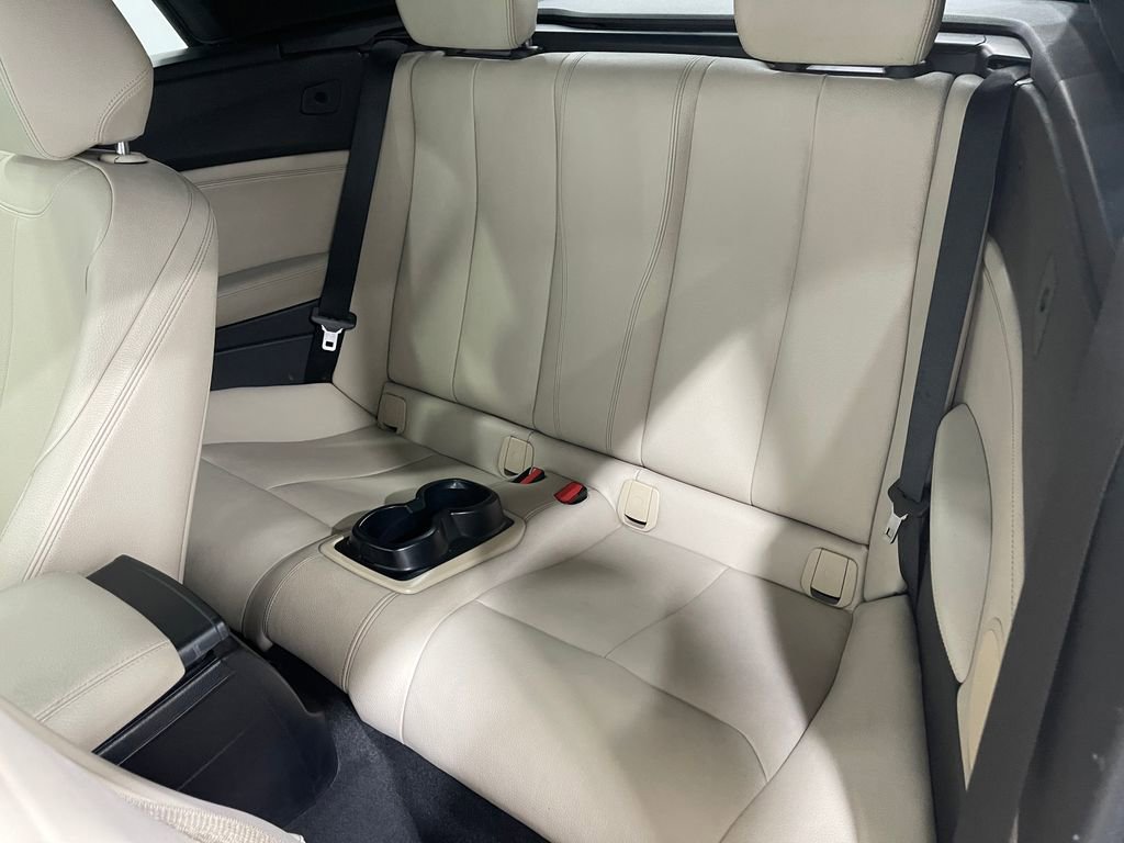 Used 2016 BMW M235i Convertible image 28