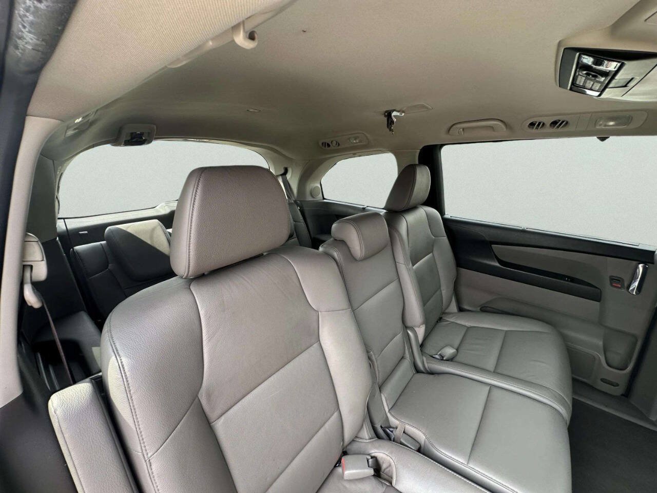 Used 2015 Honda Odyssey Touring Elite image 19