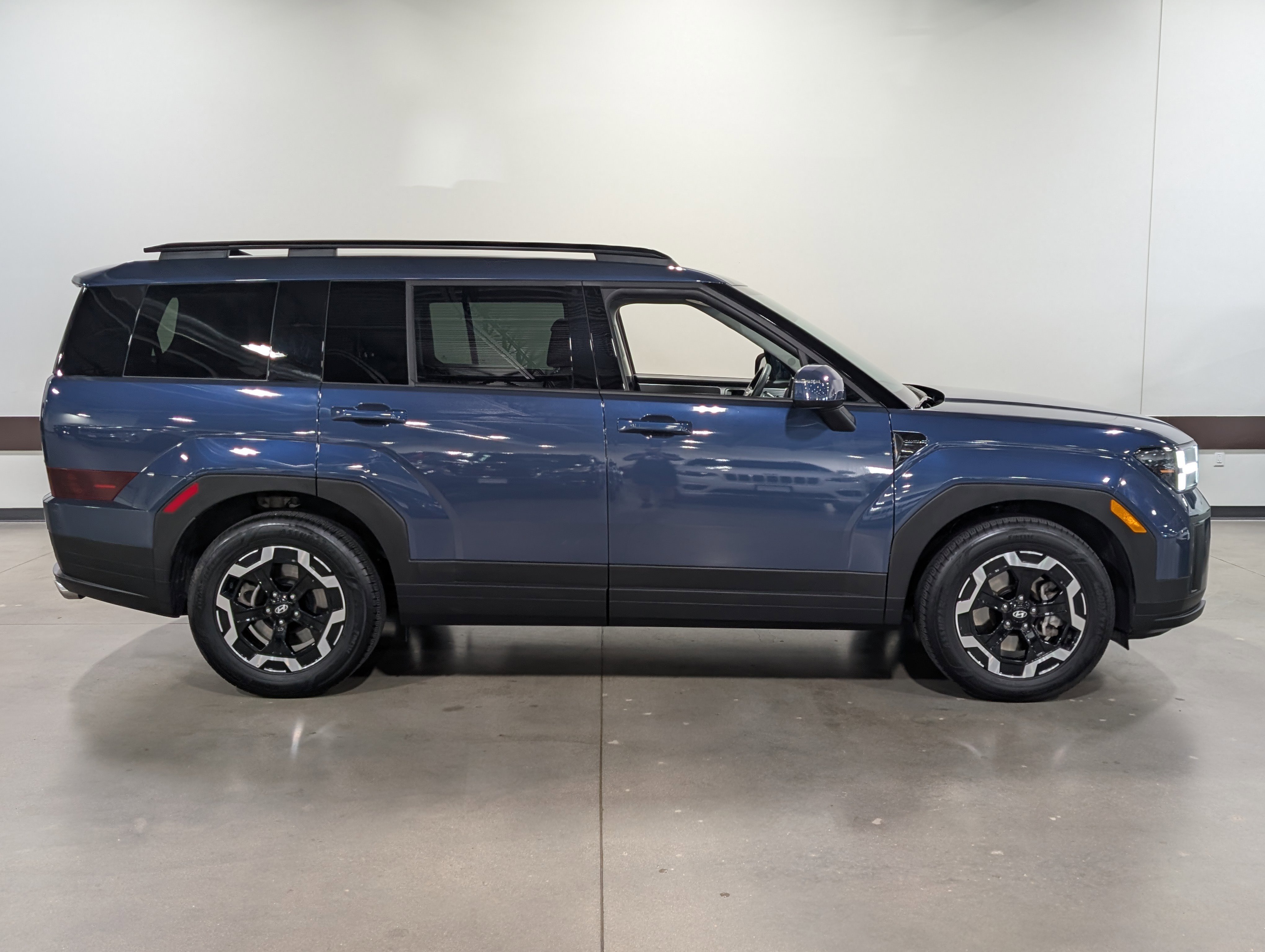 Used 2026 Hyundai Santa Fe SEL image 2