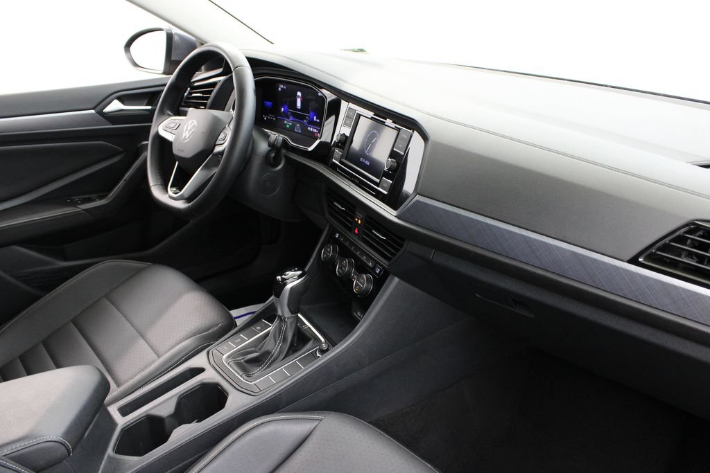 Used 2024 Volkswagen Jetta SE FWD image 23
