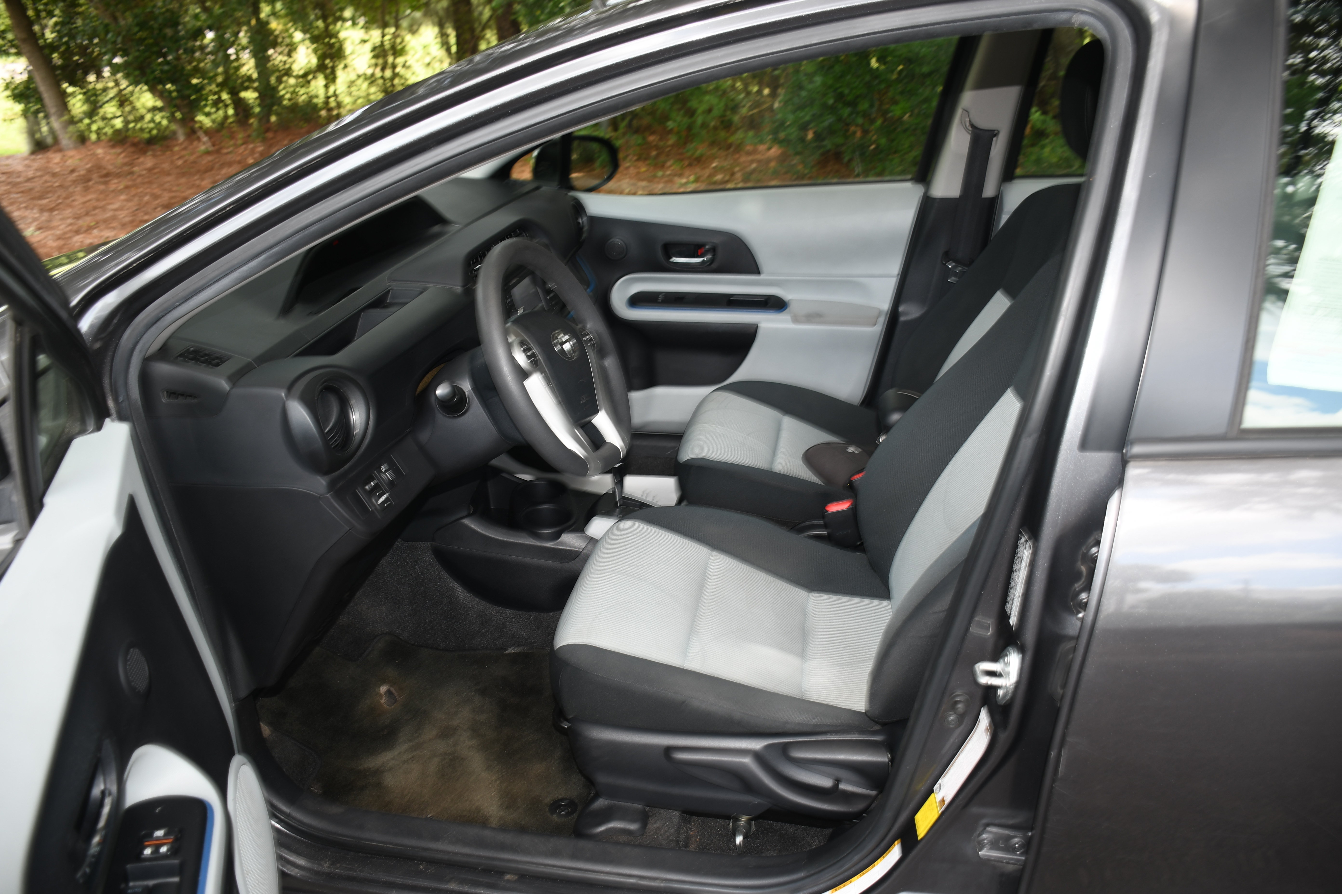Used 2013 Toyota Prius C Three FWD image 7
