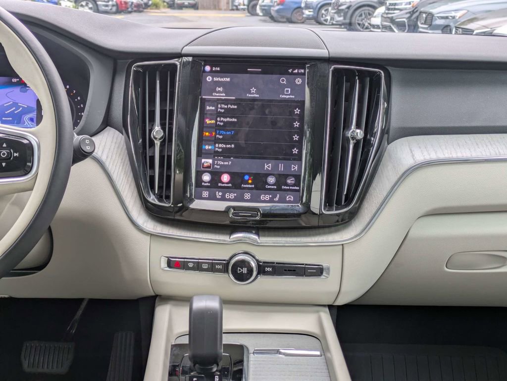 Certified 2024 Volvo XC60 B5 Plus w/ Protection Package Premier AWD/4WD image 21