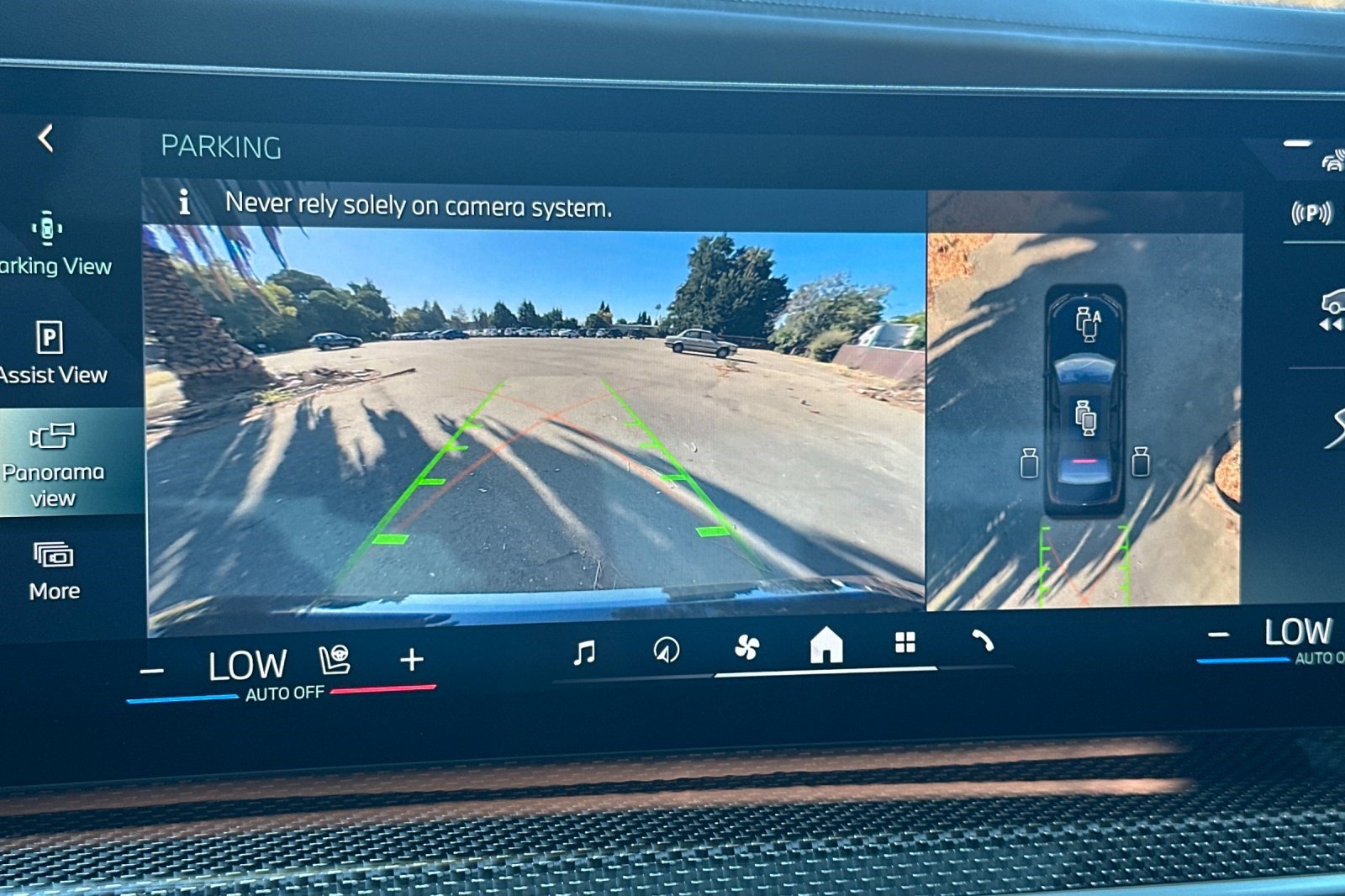 Used 2023 BMW i7 xDrive60 AWD/4WD image 25