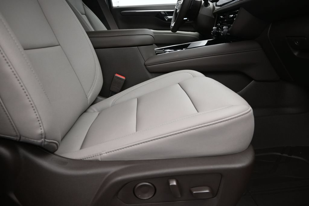 New 2026 Chevrolet Suburban LT w/ Comfort Package RWD image 25
