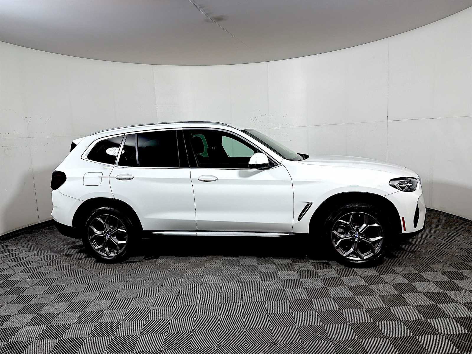 Certified 2023 BMW X3 xDrive30i w/ Premium Package AWD/4WD image 7