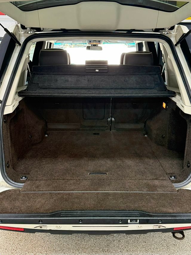 Used 2010 Land Rover Range Rover HSE AWD/4WD image 35