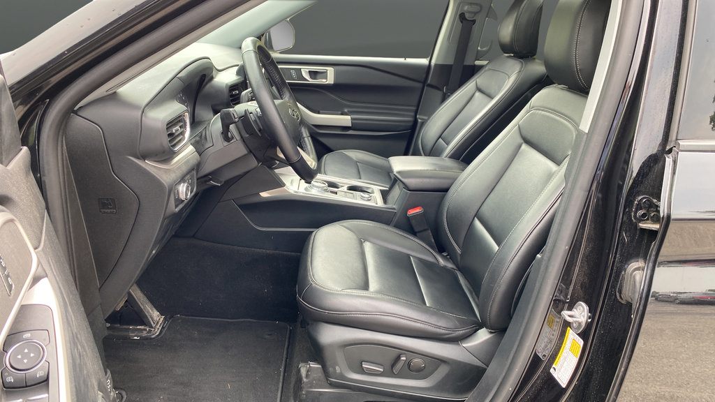 Used 2020 Ford Explorer XLT w/ Equipment Group 202A AWD/4WD image 10