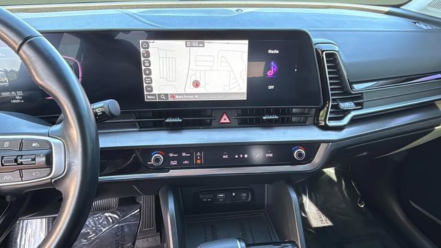 Used 2024 Kia Sportage EX FWD image 26