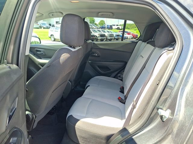 Used 2020 Chevrolet Trax LS w/ Tint and Cruise Package FWD image 8